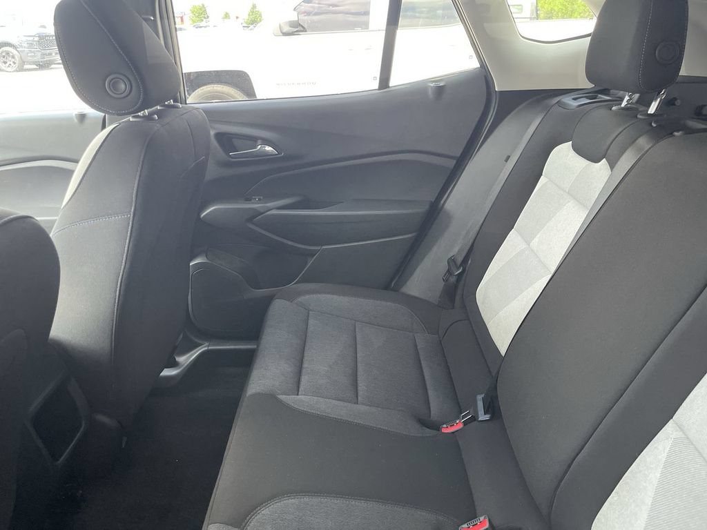 Used 2024 Chevrolet Trax LS w/ Driver Confidence Package FWD image 4