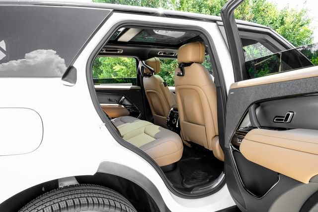 New 2026 Land Rover Range Rover Sport SE AWD/4WD image 43
