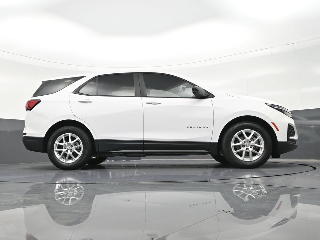 Used 2023 Chevrolet Equinox LS FWD image 33