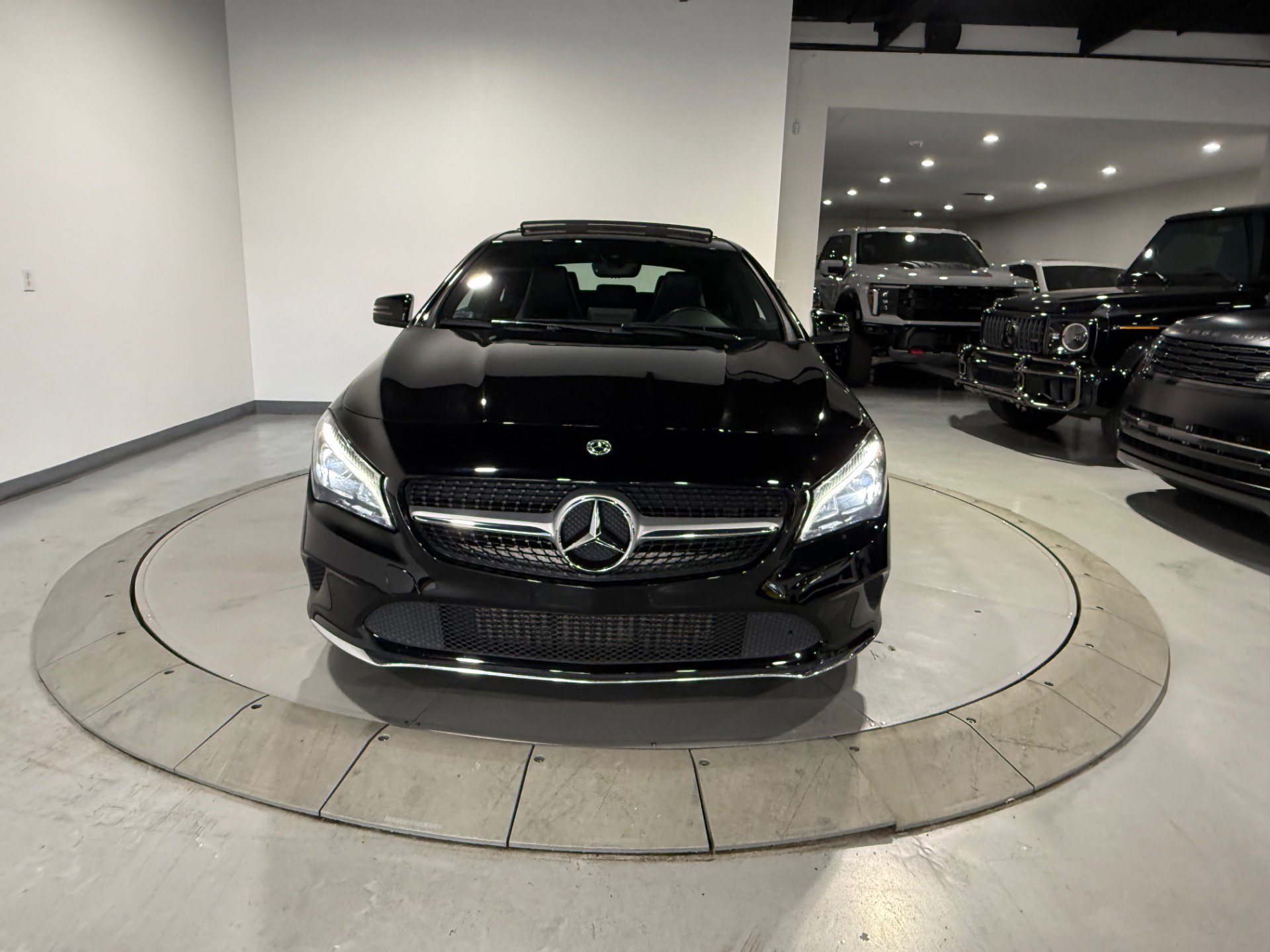 Used 2019 Mercedes-Benz CLA 250 4MATIC image 4
