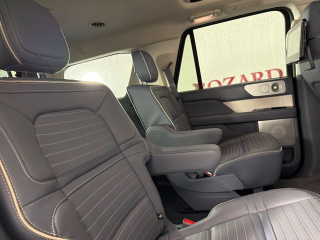 Used 2018 Lincoln Navigator Black Label AWD/4WD image 37