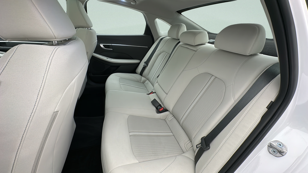 Used 2024 Hyundai Sonata SEL w/ Convenience Package FWD image 11