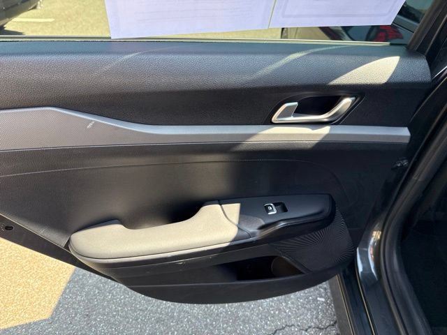 Used 2025 Kia K5 LXS FWD image 11