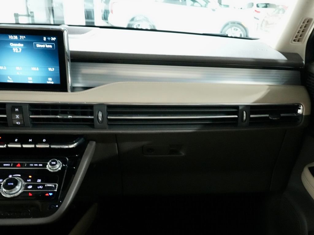 Used 2022 Lincoln Corsair FWD image 23