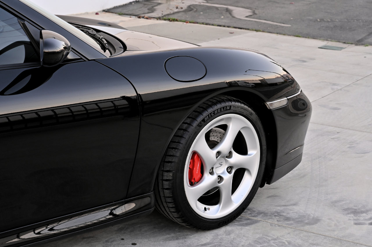 Used 2004 Porsche 911 Carrera 4S image 37
