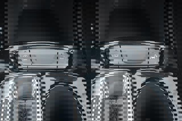 Used 2026 Chevrolet Trax LT w/ Driver Confidence Package image 28