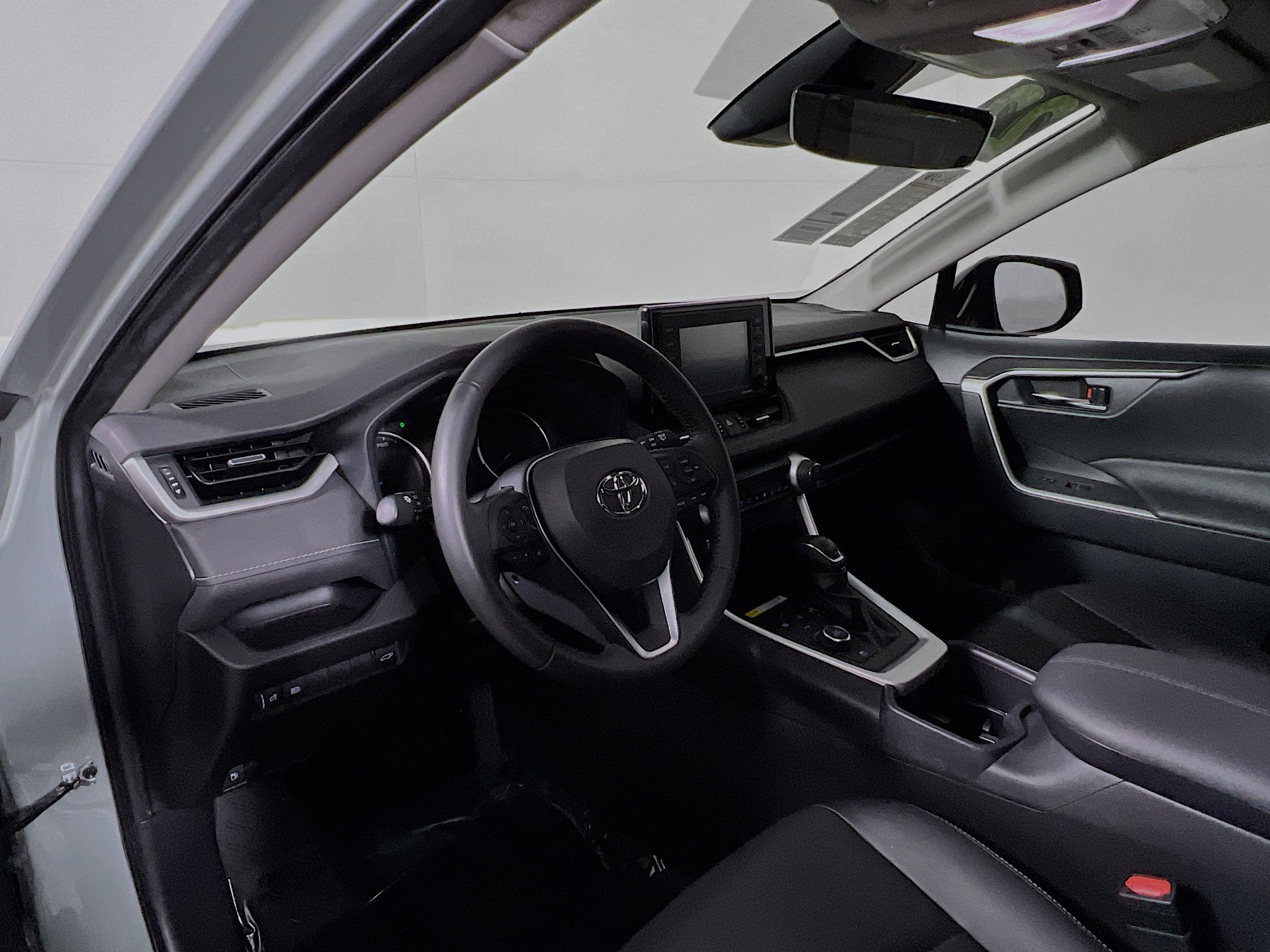 Used 2022 Toyota RAV4 XLE Premium image 30