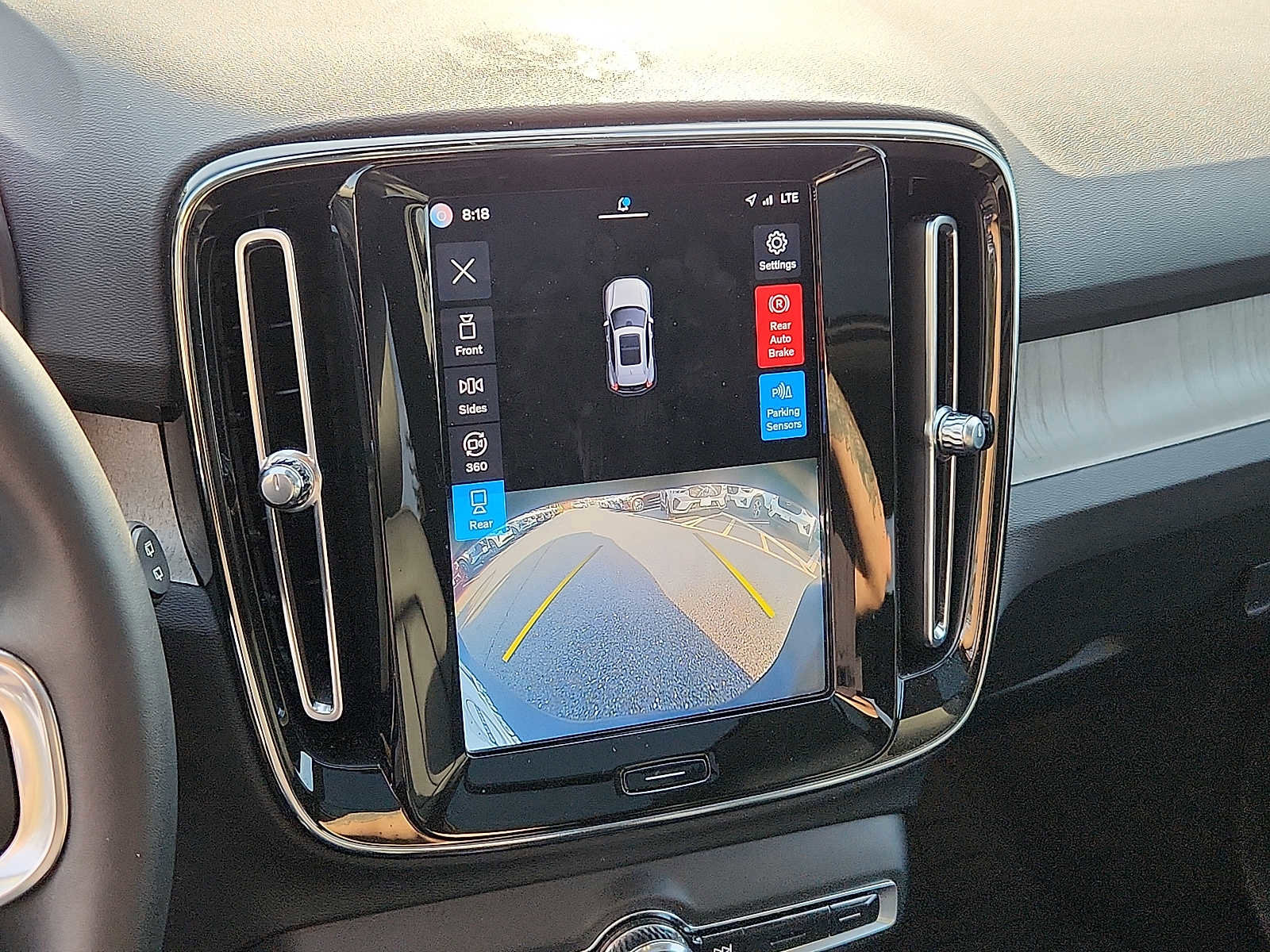 Certified 2023 Volvo XC40 B5 Plus w/ Protection Package Premier image 16