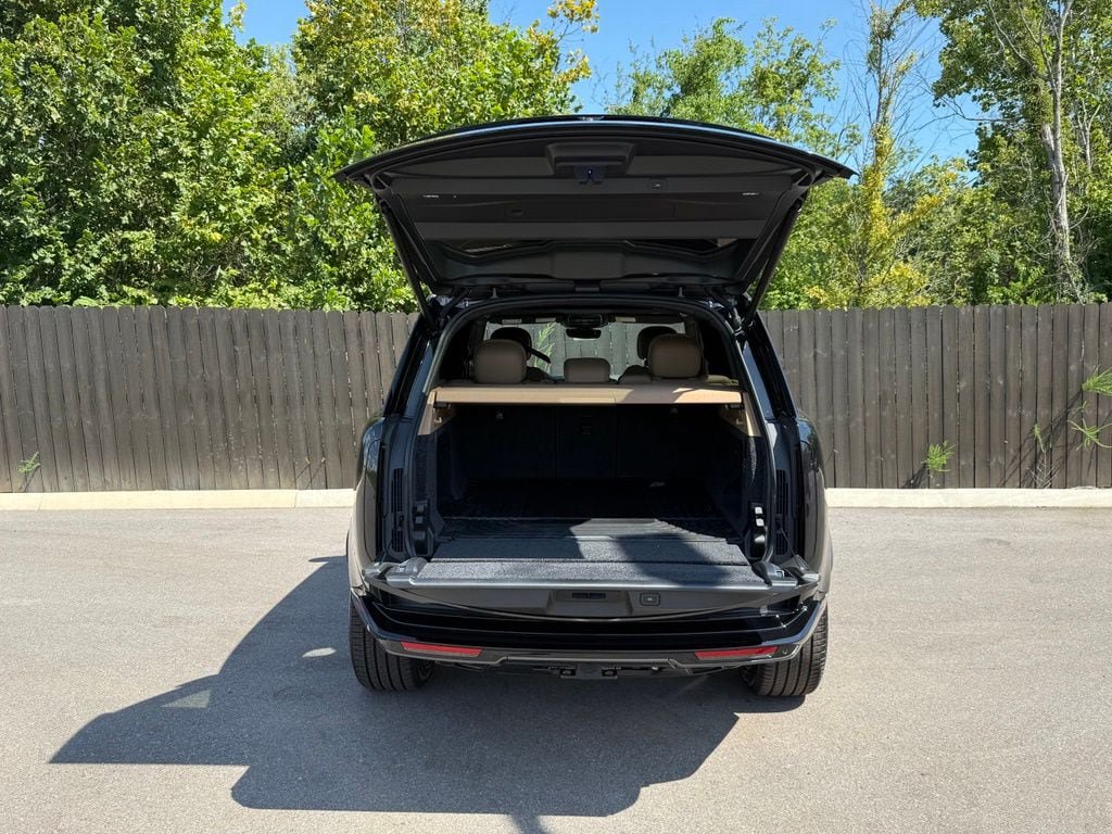 New 2026 Land Rover Range Rover SE AWD/4WD image 5