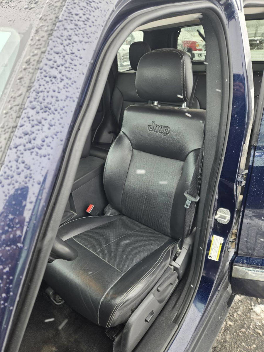 Used 2012 Jeep Liberty Sport image 19