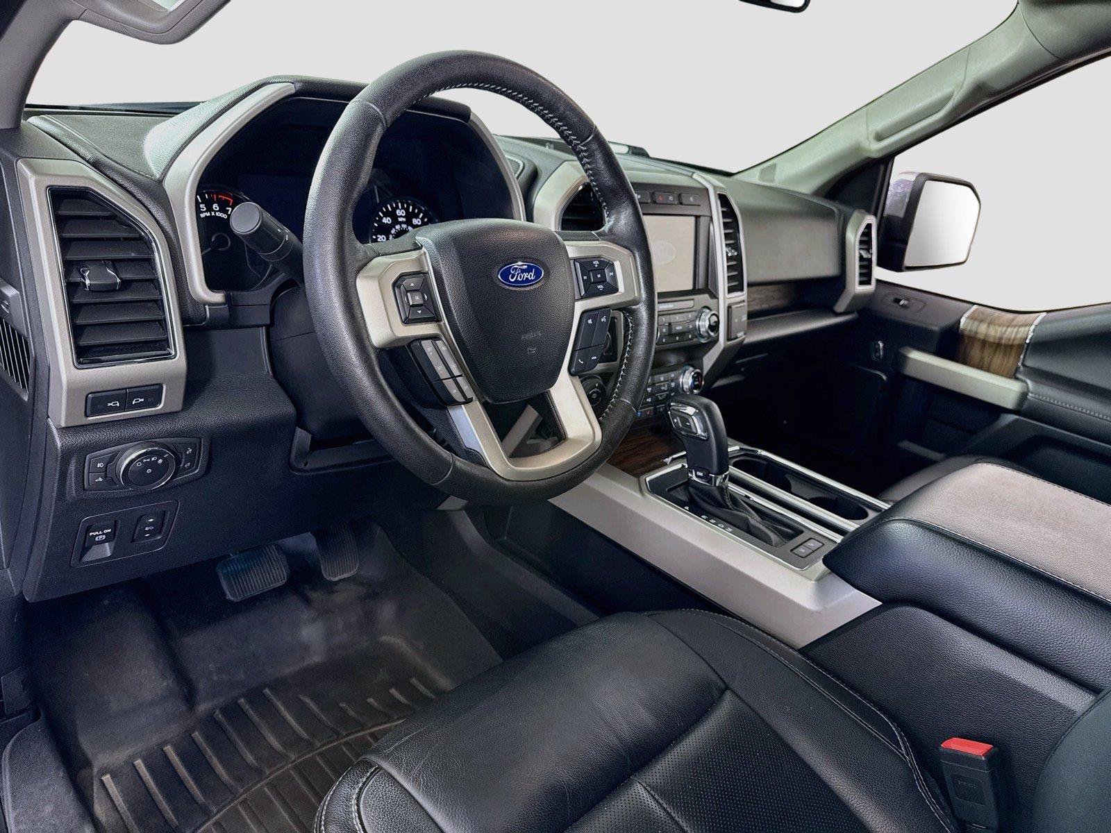 Used 2019 Ford F150 Lariat w/ Equipment Group 502A Luxury AWD/4WD image 3