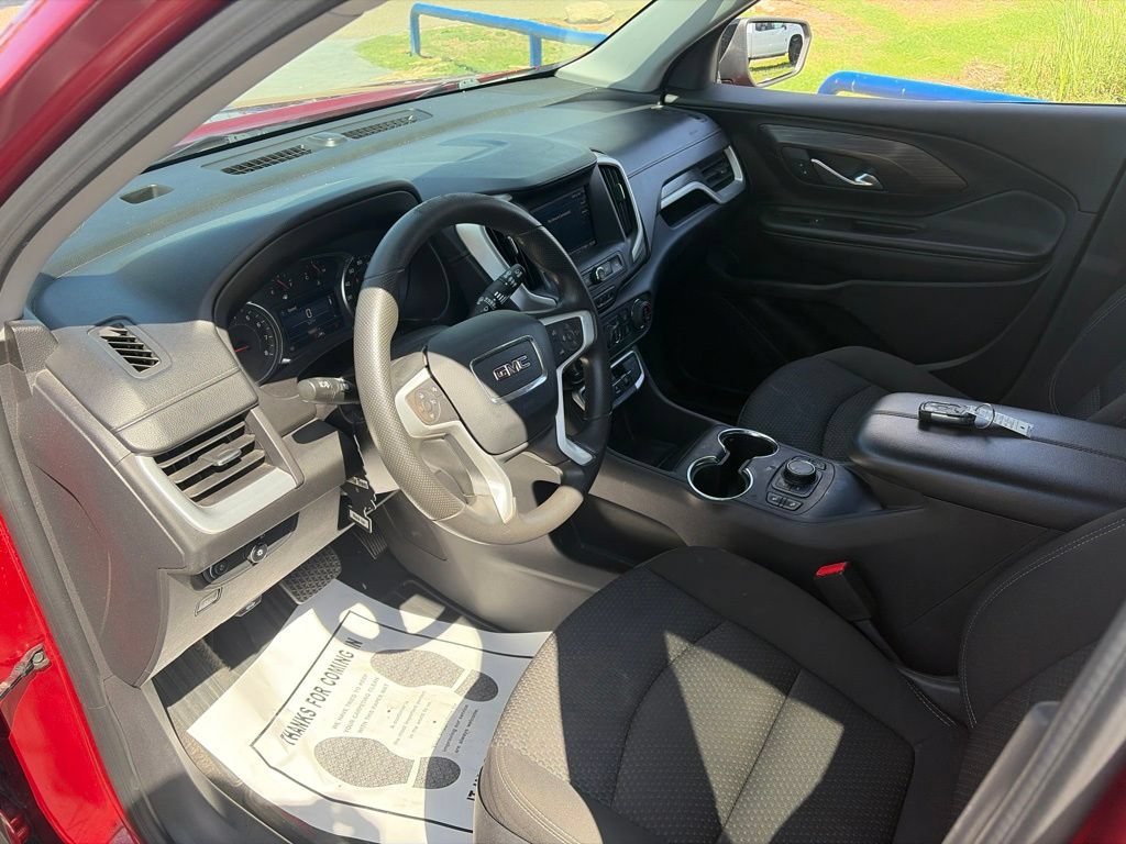 Used 2024 GMC Terrain SLE FWD image 9