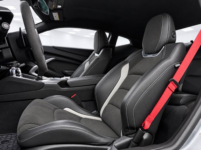 Used 2022 Chevrolet Camaro SS RWD image 19