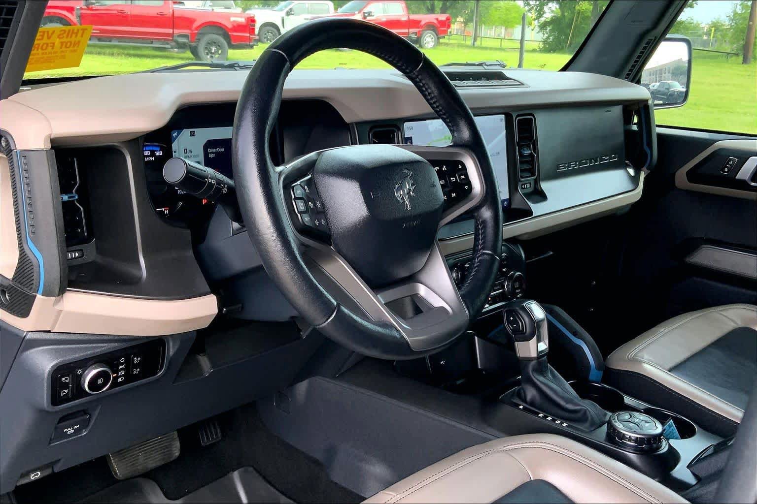 Used 2023 Ford Bronco Wildtrak AWD/4WD image 16