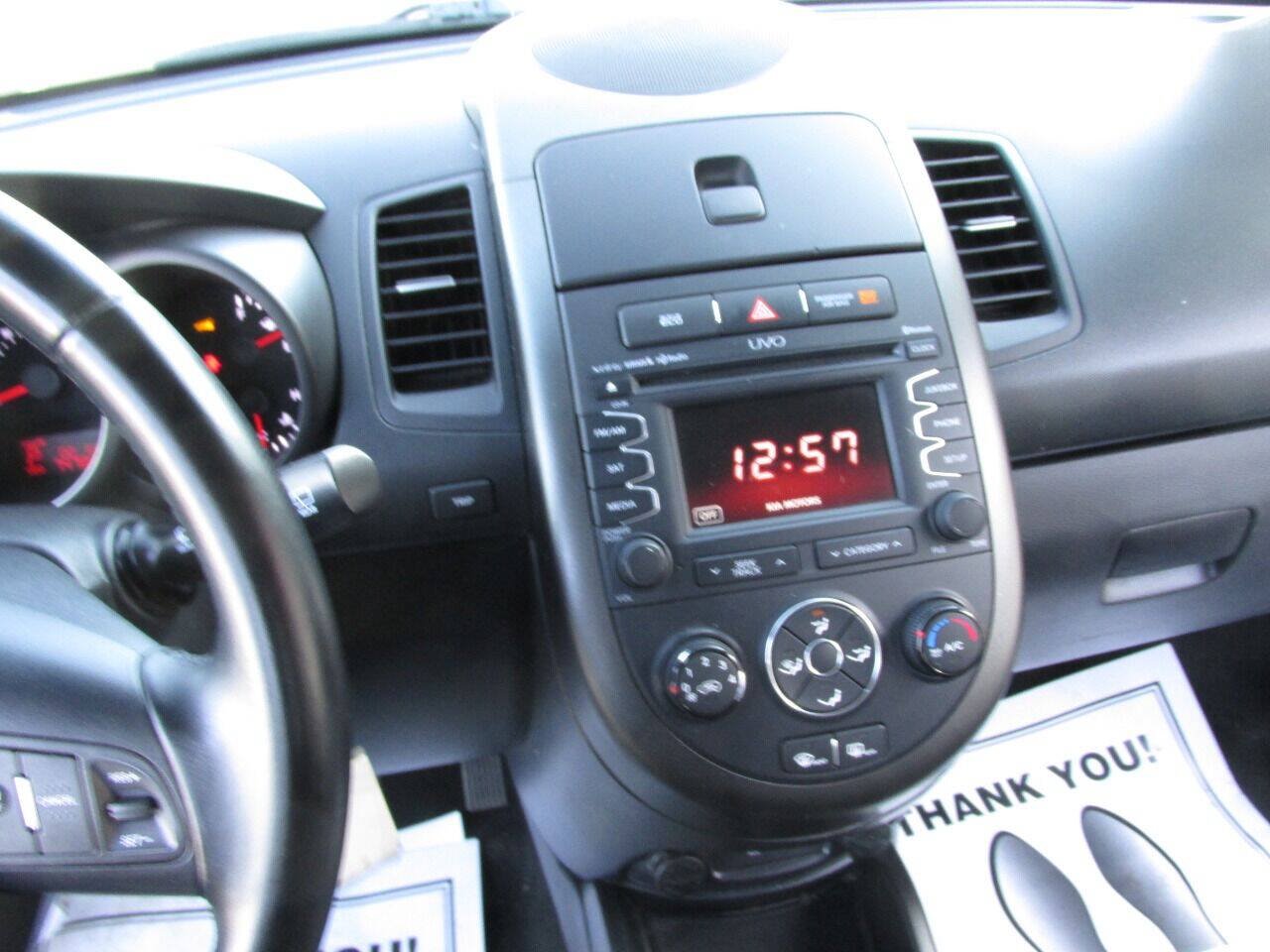 Used 2013 Kia Soul + w/ Audio Pkg FWD image 22