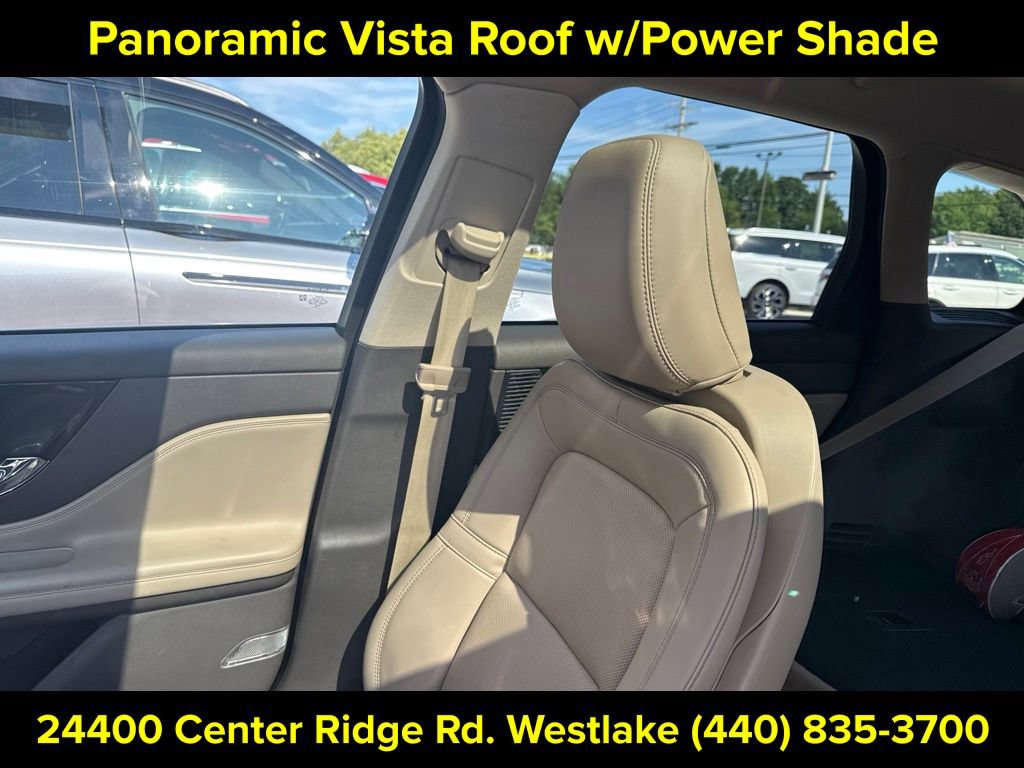Used 2022 Lincoln Corsair AWD w/ Premium Package image 17