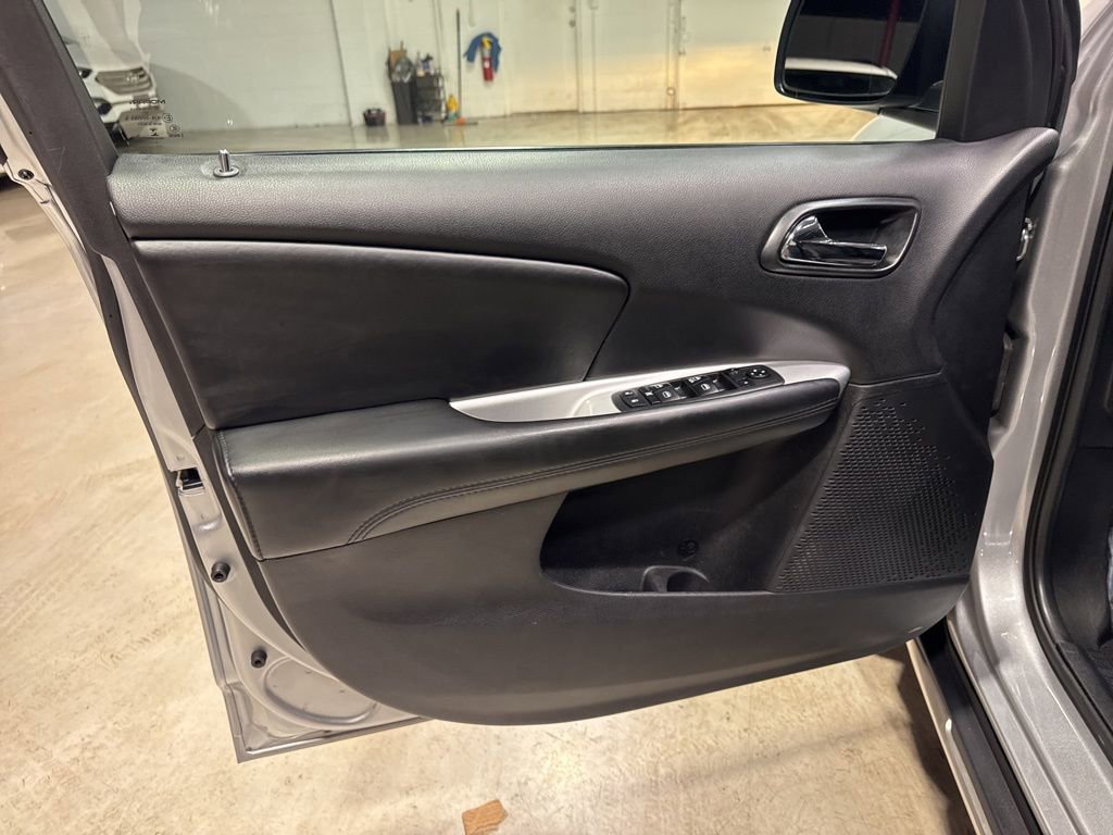 Used 2017 Dodge Journey Crossroad image 25