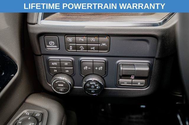New 2026 Chevrolet Suburban Z71 w/ Z71 Off-Road Package AWD/4WD image 17