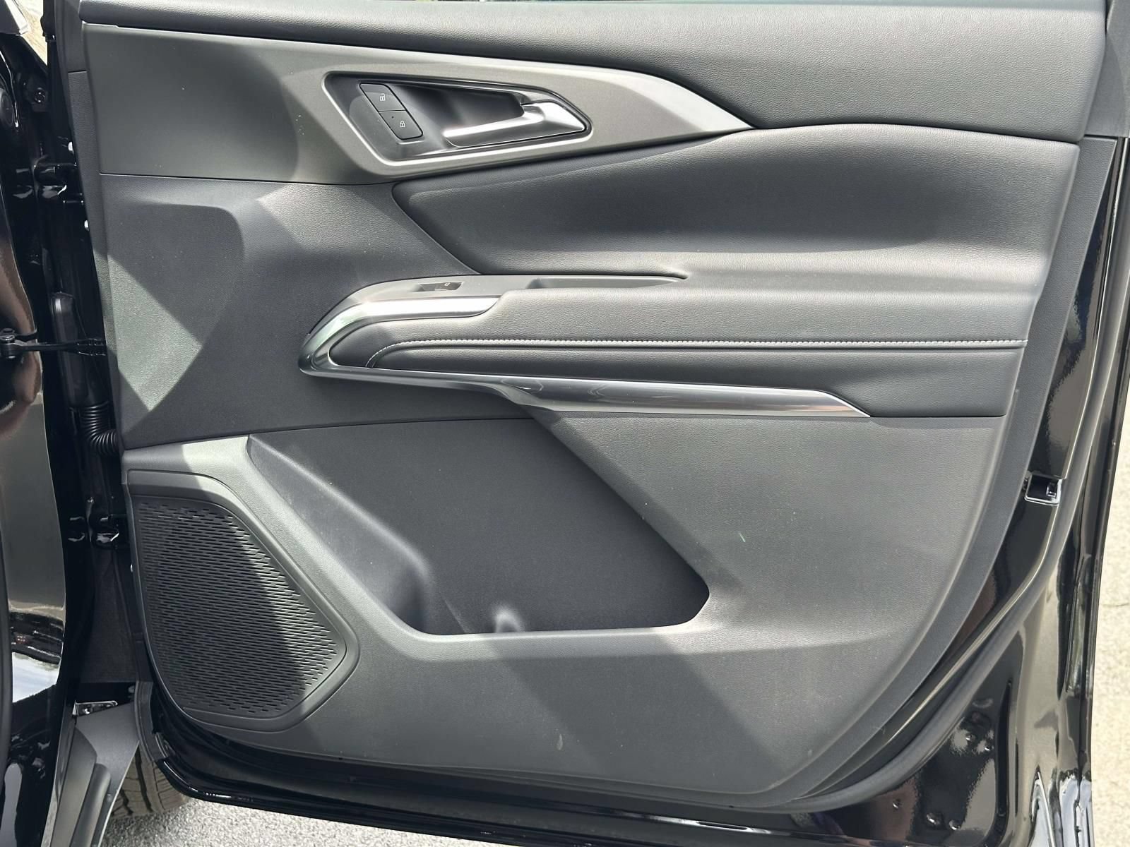 New 2026 Chevrolet Traverse LT w/ Midnight/Sport Edition FWD image 26