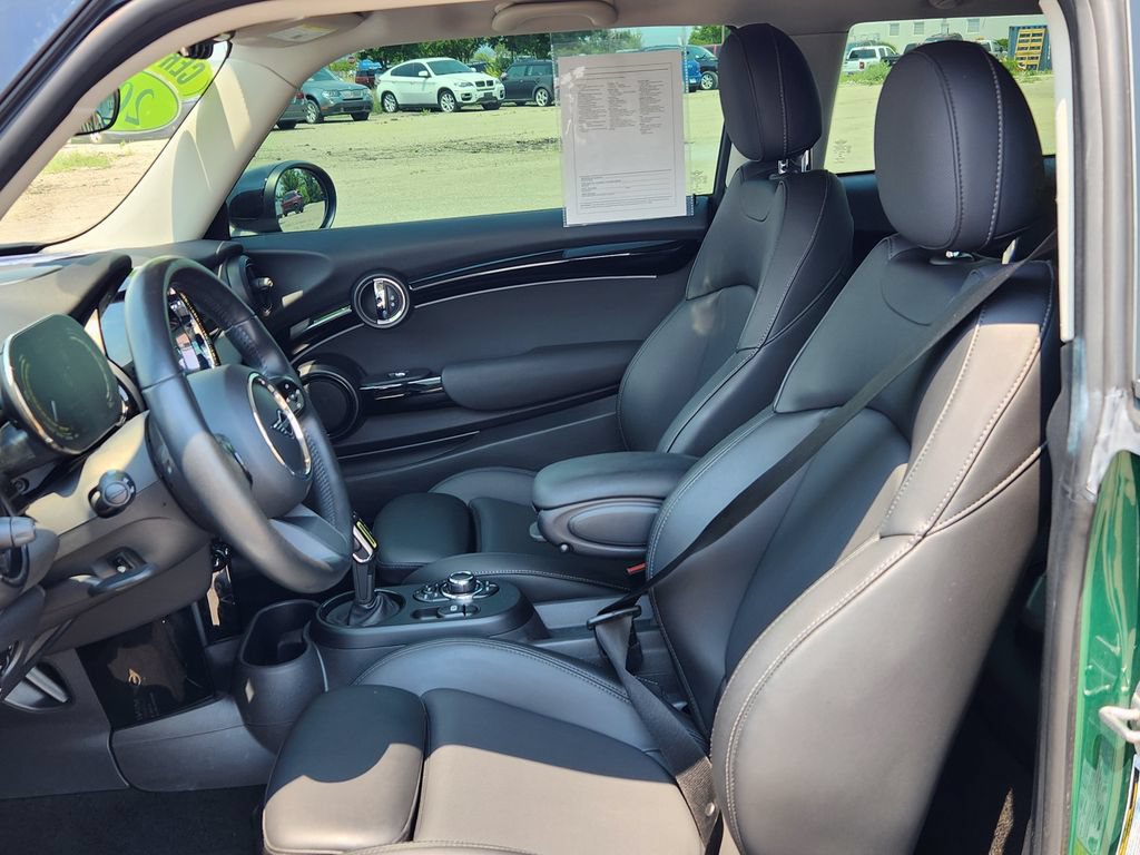Used 2022 MINI Cooper SE w/ Driver Assistance Package FWD image 8