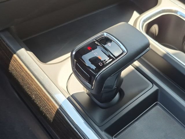 New 2026 GMC Sierra 1500 Elevation w/ LPO, Elevation Black Package AWD/4WD image 17