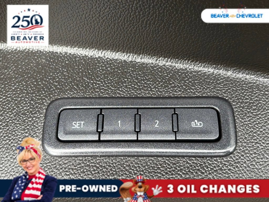 Used 2020 Chevrolet Suburban Premier w/ Premier Plus Edition AWD/4WD image 32