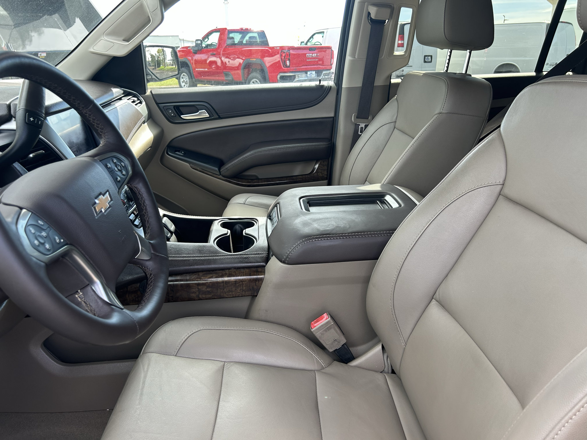 Used 2019 Chevrolet Suburban LT RWD image 23