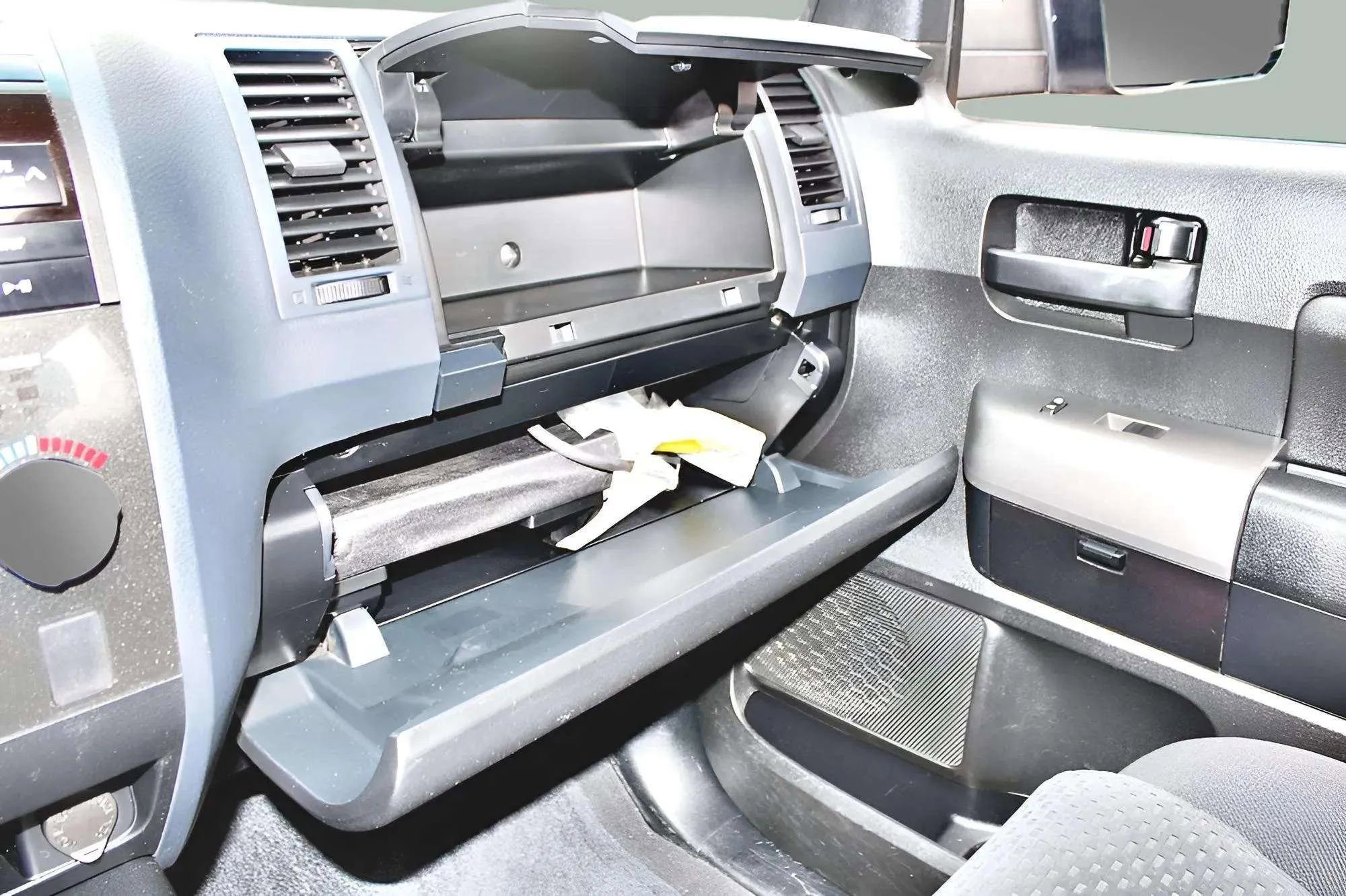 Used 2013 Toyota Tundra SR5 AWD/4WD image 32