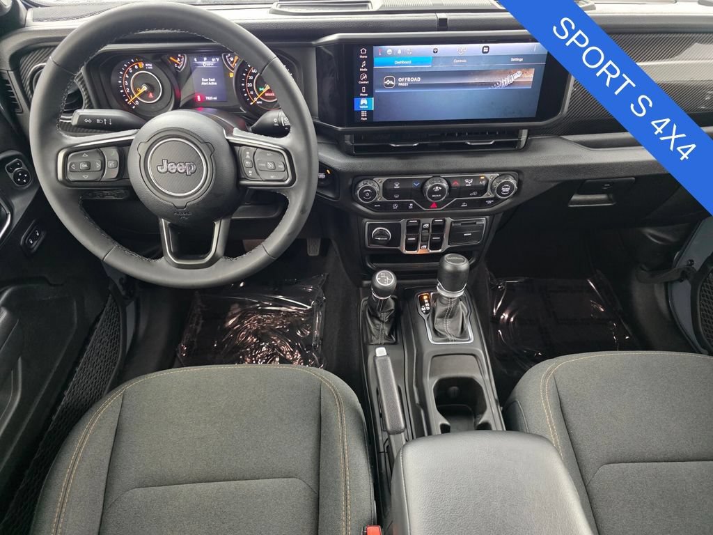 Used 2025 Jeep Gladiator Sport AWD/4WD image 12