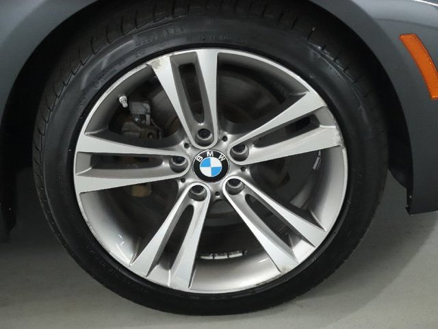 Used 2018 BMW 330i xDrive Sedan w/ Premium Package AWD/4WD image 12