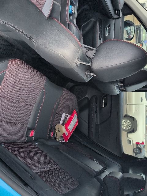 Used 2025 Nissan Kicks SR AWD/4WD image 15