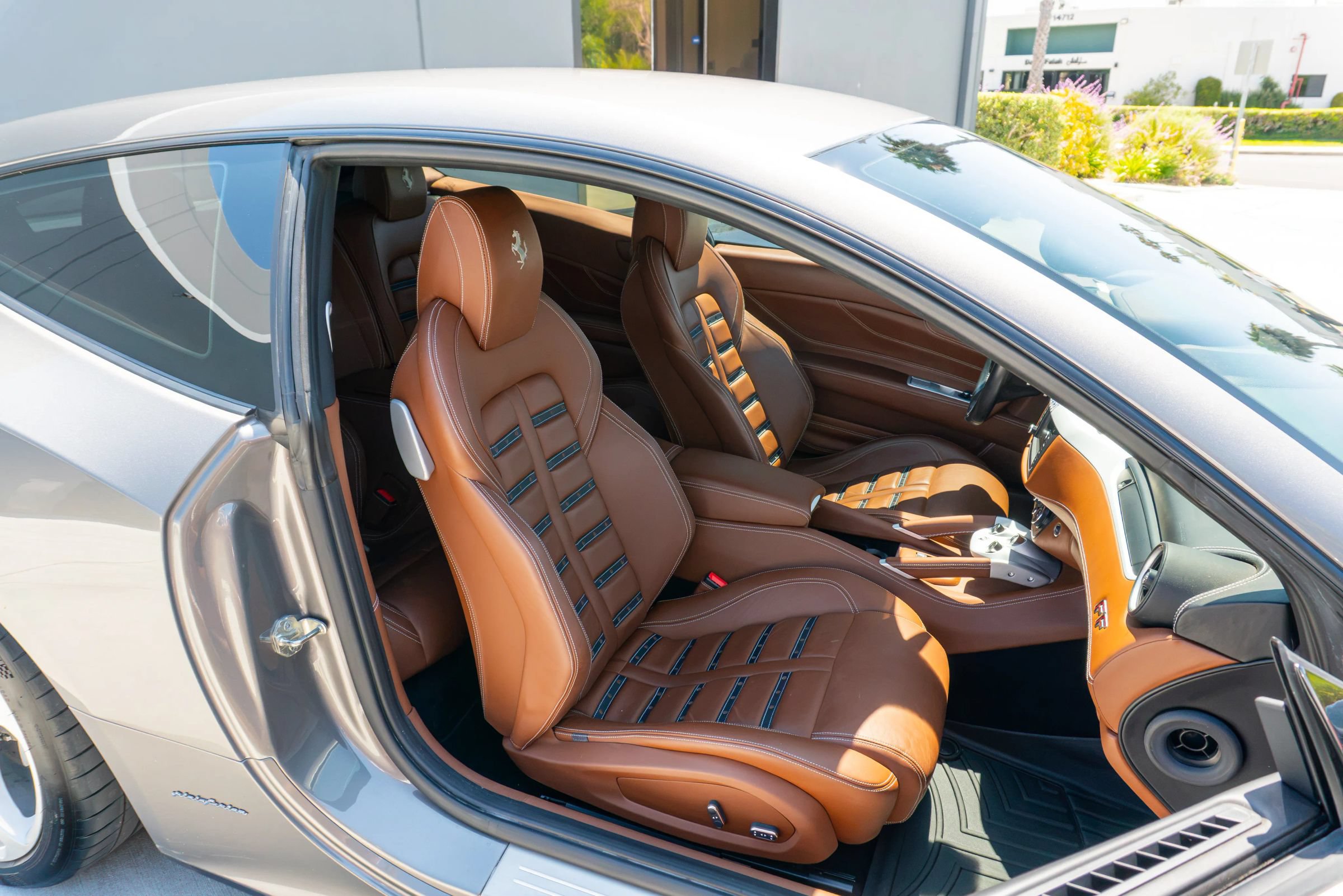 Used 2012 Ferrari FF AWD/4WD image 12