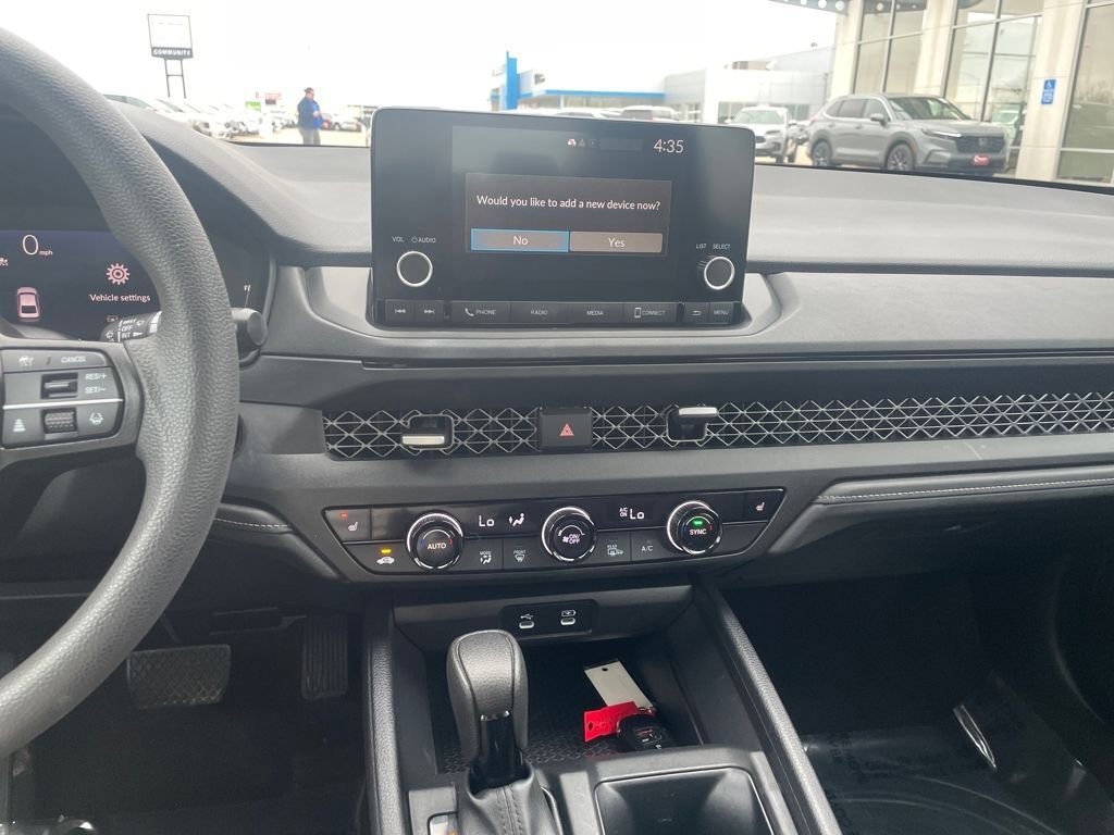 Certified 2023 Honda Accord EX image 21