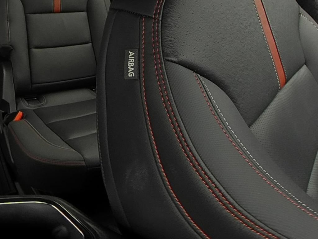 Used 2025 Chevrolet Traverse RS w/ LPO, Floor Liner Package FWD image 14