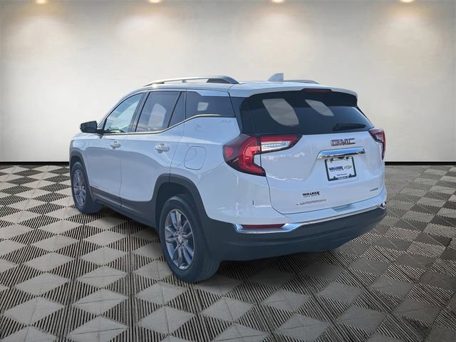 Used 2024 GMC Terrain SLT image 7