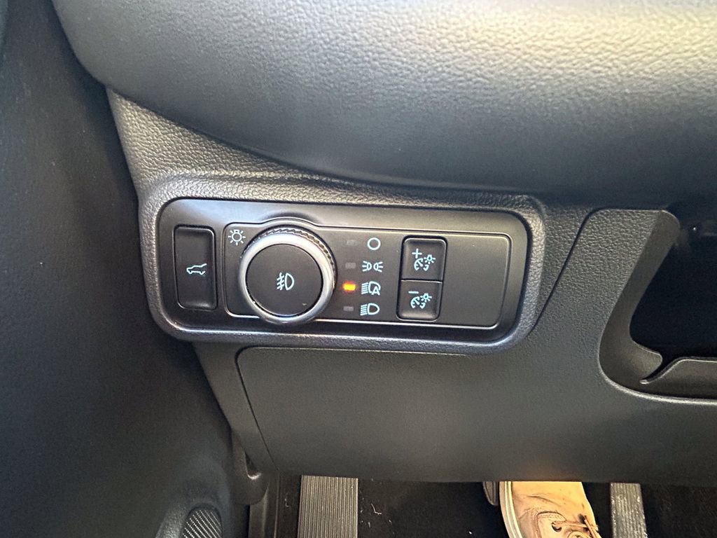 Used 2025 Ford Explorer ST-Line AWD/4WD image 19