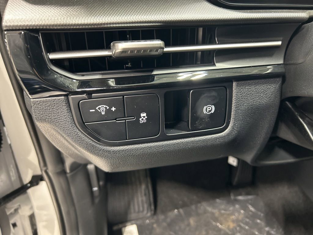 New 2026 Kia Sportage LX image 13