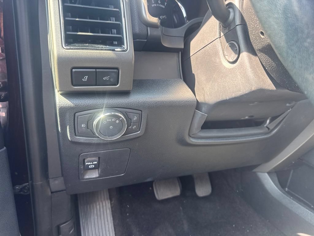 Used 2020 Ford Expedition Max XLT w/ Equipment Group 202A RWD image 6