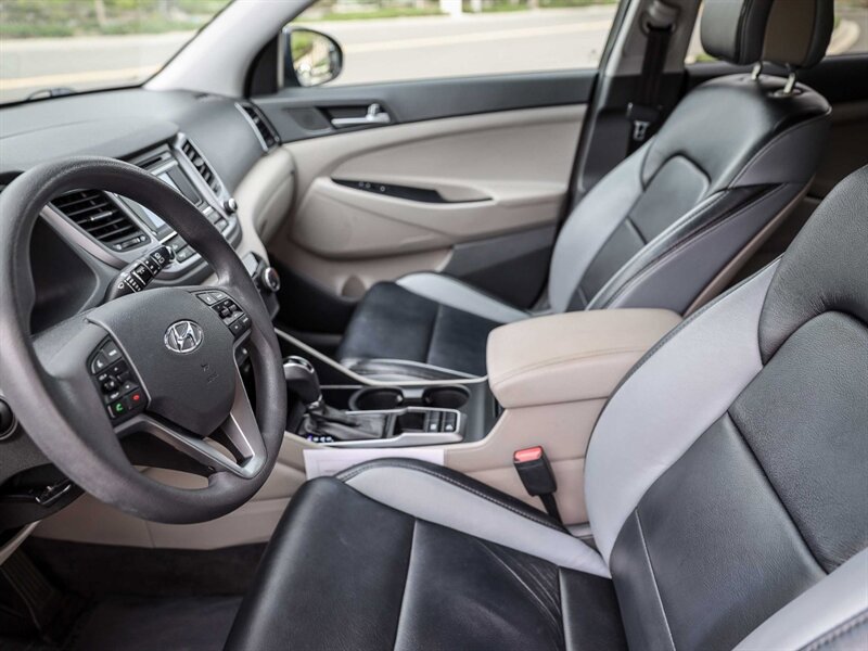 Used 2016 Hyundai Tucson SE w/ Option Group 02 FWD image 23