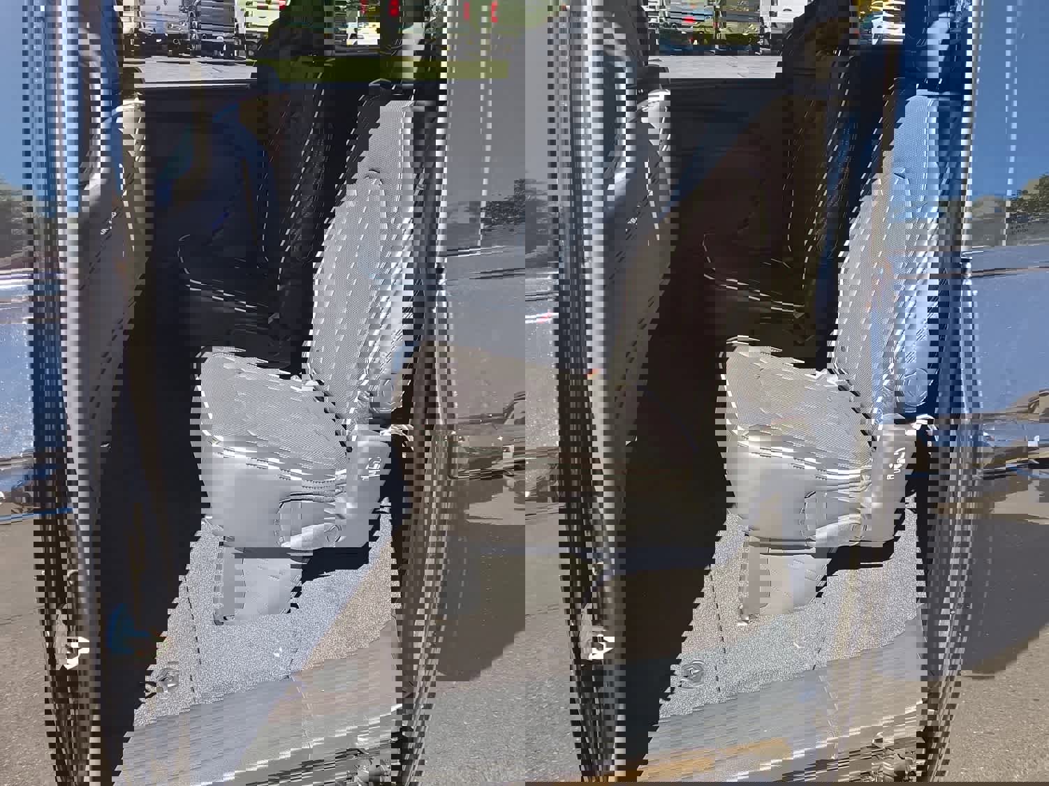 New 2026 Chrysler Pacifica Limited w/ S Appearance Package image 12