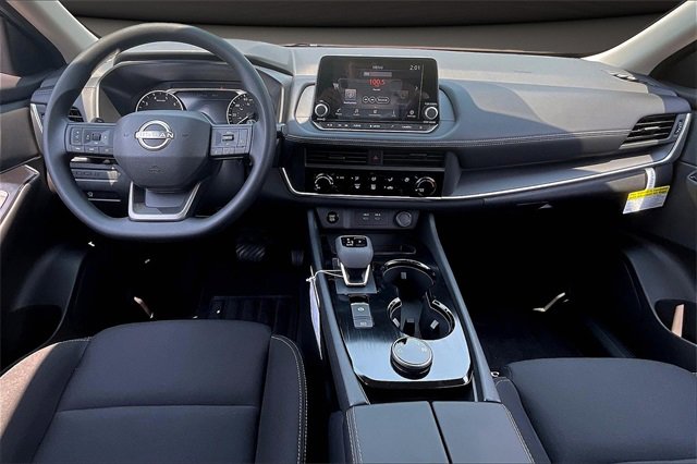 New 2026 Nissan Rogue S image 5