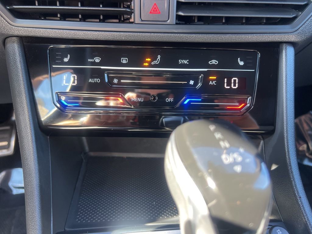 Used 2025 Volkswagen Jetta Sport image 50