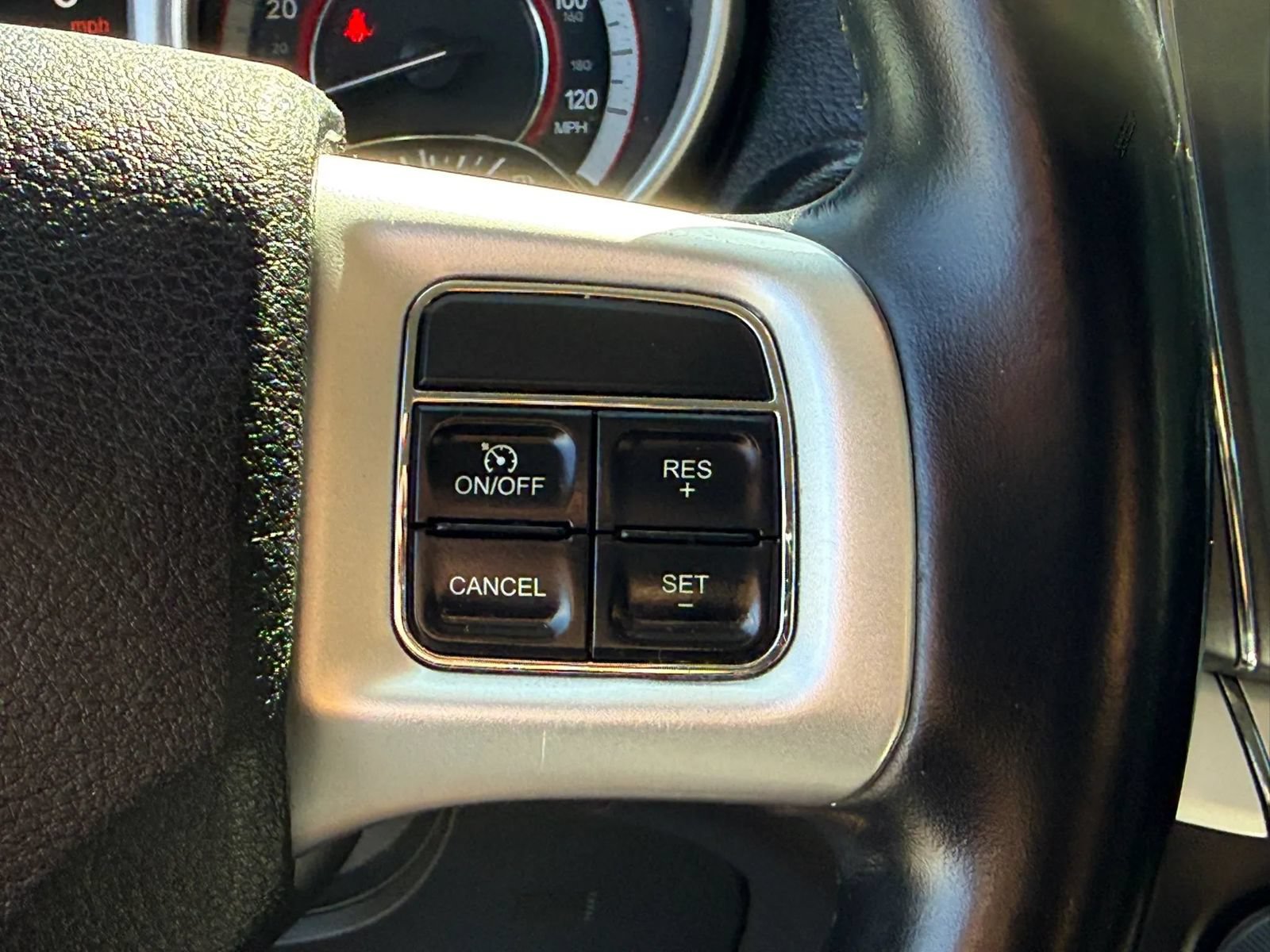 Used 2020 Dodge Journey SE w/ SE Popular Equipment Group FWD image 25