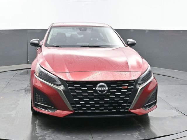 Used 2025 Nissan Altima 2.5 SR FWD image 8