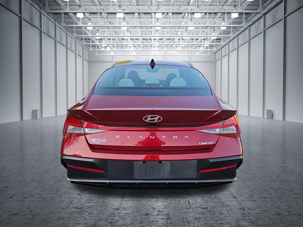 Used 2025 Hyundai Elantra Limited FWD image 7