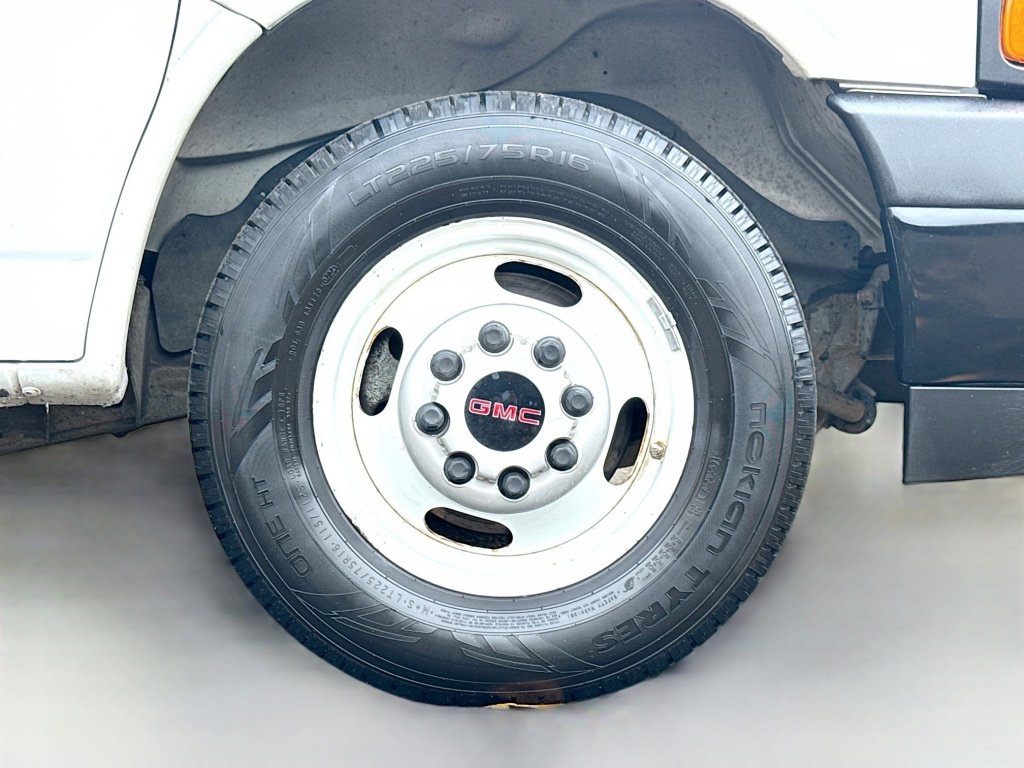 Used 2019 GMC Savana 3500 Extended w/ Driver Convenience Package image 10