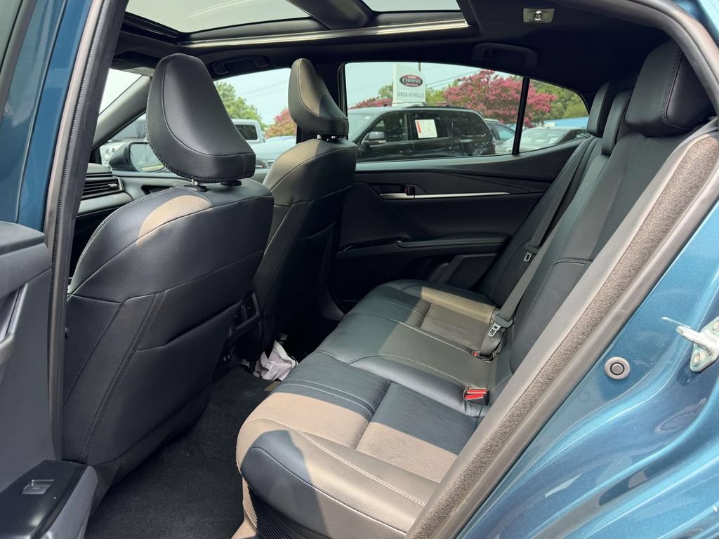 Used 2025 Toyota Camry XSE FWD image 15
