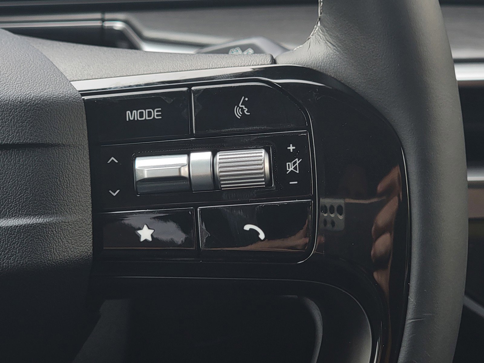 New 2026 Kia Sorento EX image 28