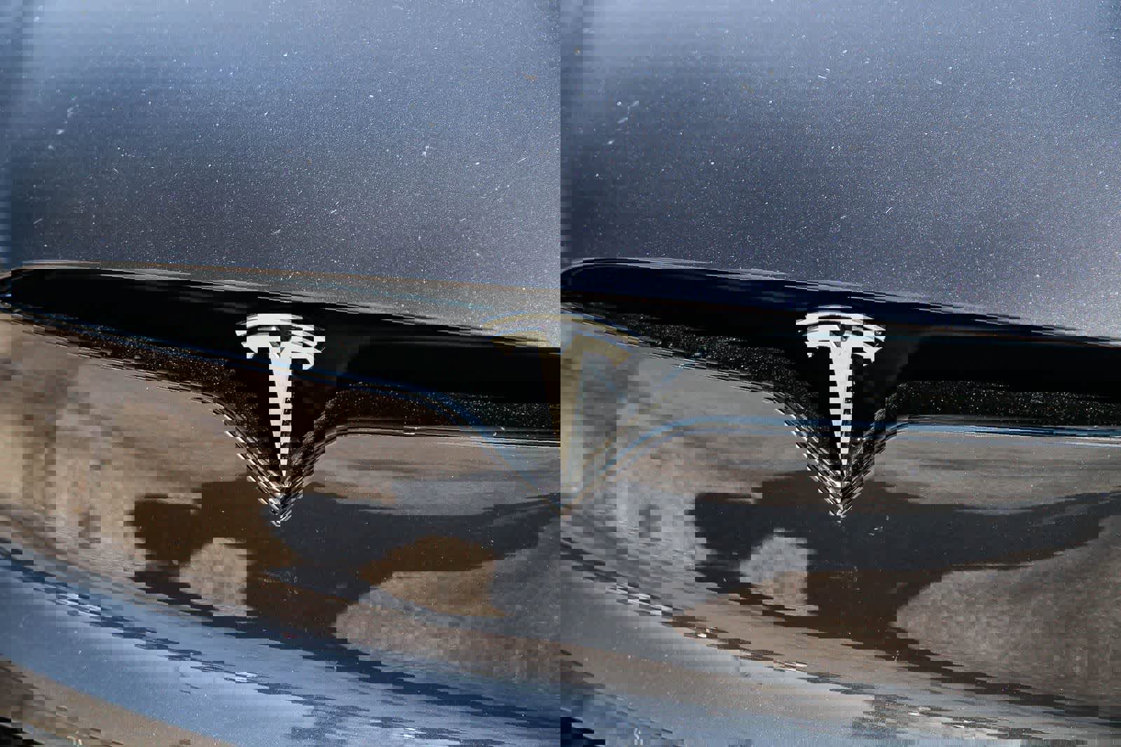 Used 2023 Tesla Model X image 11