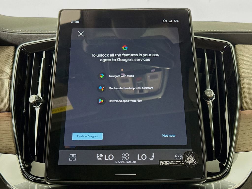 New 2026 Volvo XC90 B6 Plus w/ Protection Package Premier image 14